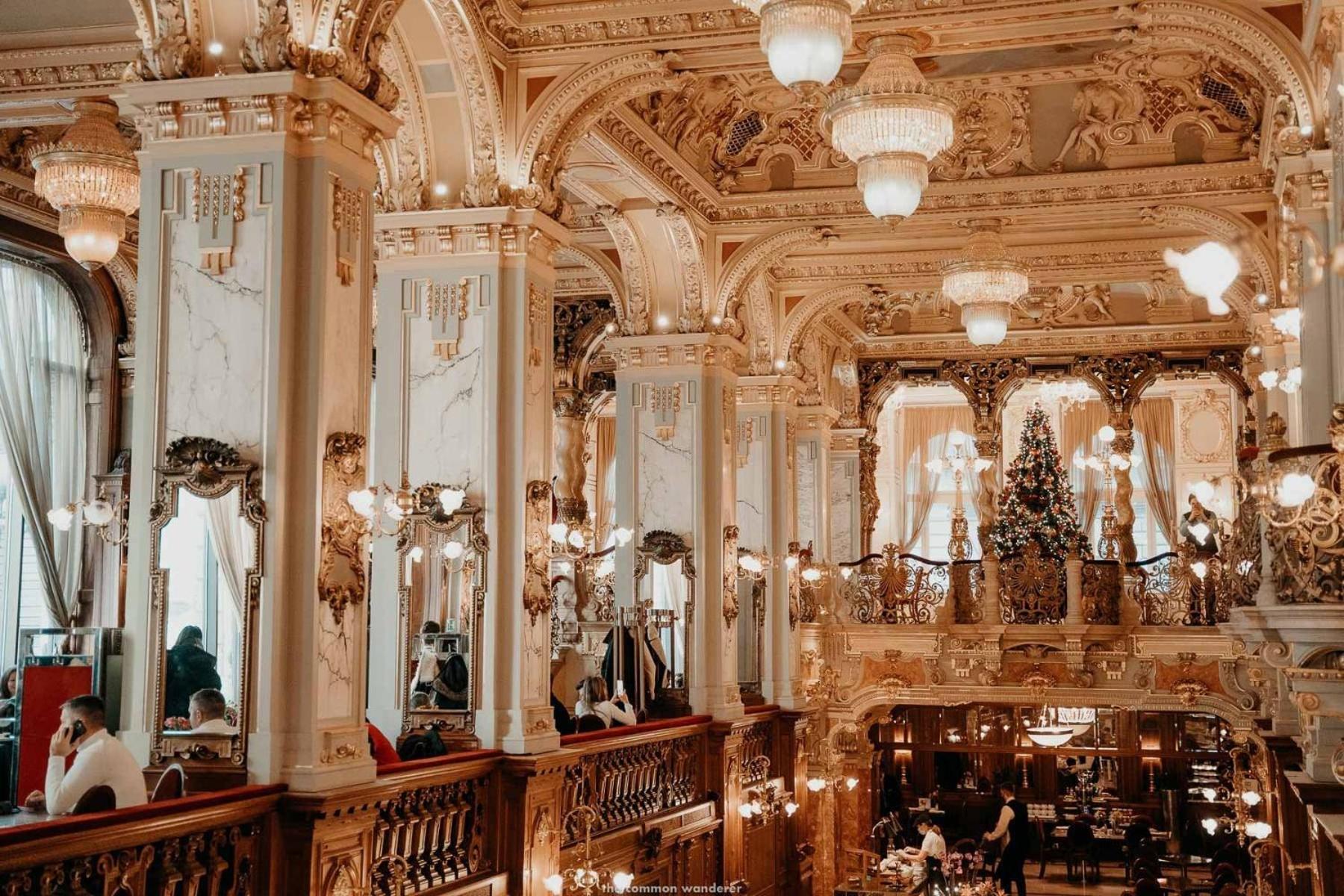 Chic Central 1Br Retreat Near New York Cafe With View Budapest Eksteriør billede